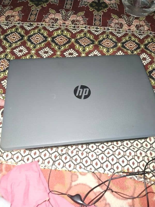 hp laptop core i3 /7th generation  8GB Ram whatsapp 03364782919 2