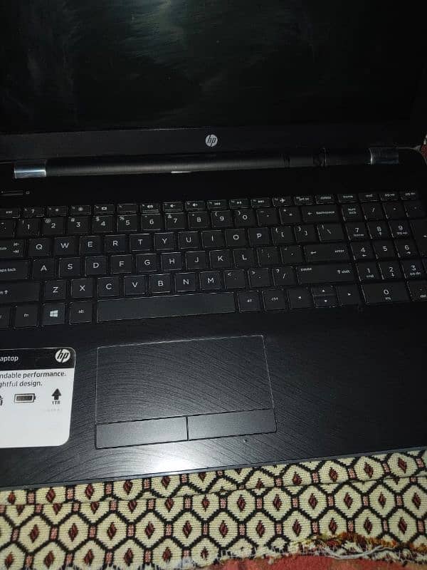 hp laptop core i3 /7th generation  8GB Ram whatsapp 03364782919 5