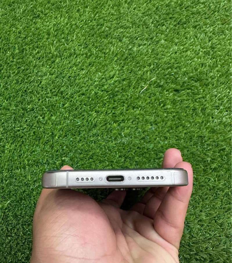 iPhone 15 pro max Natural Titanium 2