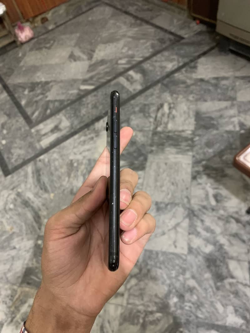 IPhone SE 2nd generation Factory unlock 5