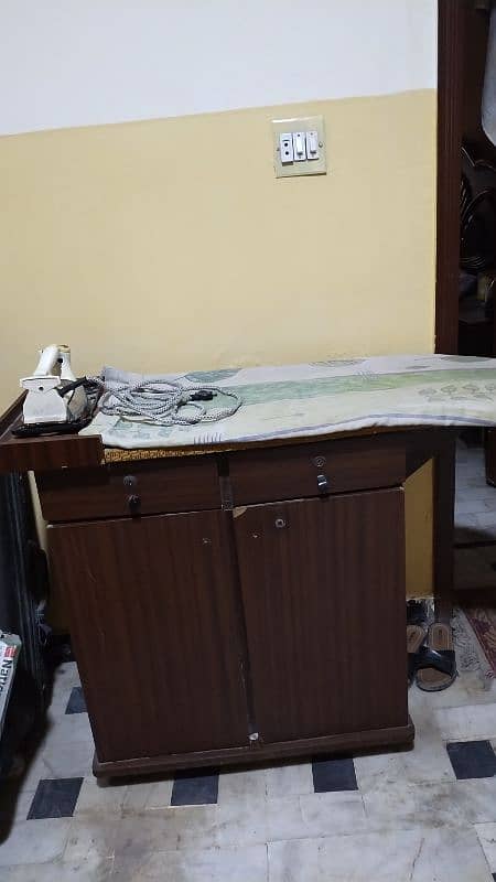 Iron stand in affordable price 0