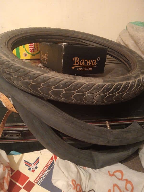 CD 70 service tyre and panther tube 4