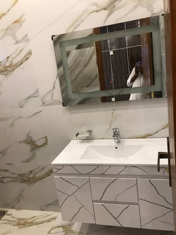 10 Marla Ground Floor For Rent 1