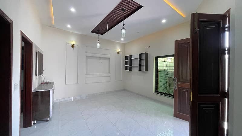 One Bedroom Apartment Is Up On Rent 3