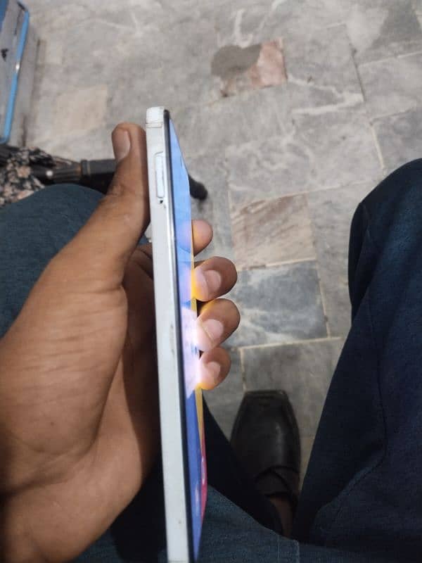 condition 10/10 orgnal phone Android 4