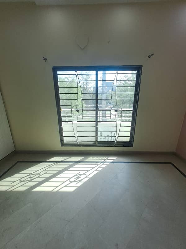 10 Marla Upper Portion Is Up For Rent 6