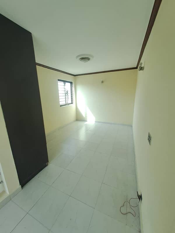 10 Marla Upper Portion Is Up For Rent 13