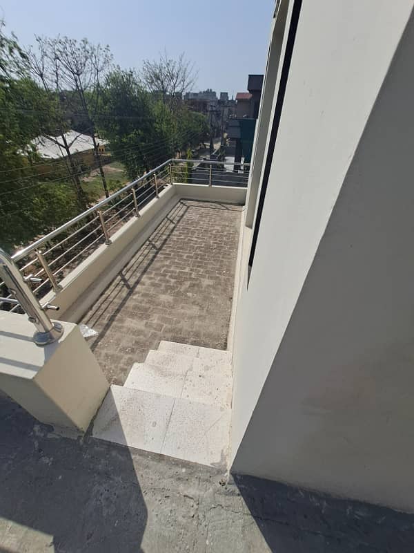 10 Marla Upper Portion Is Up For Rent 15