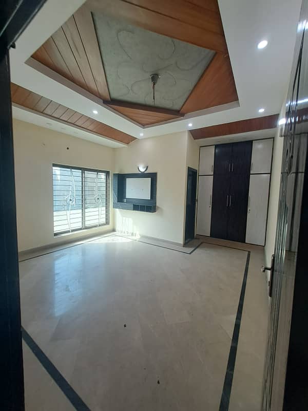 10 Marla Upper Portion Is Up For Rent 18