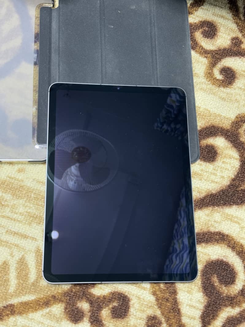 IPad Air 5th Gen M1 Chip 64GB Purple Cellular 4