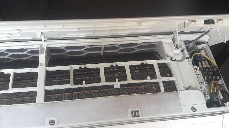 gree invertar 1 ton 2