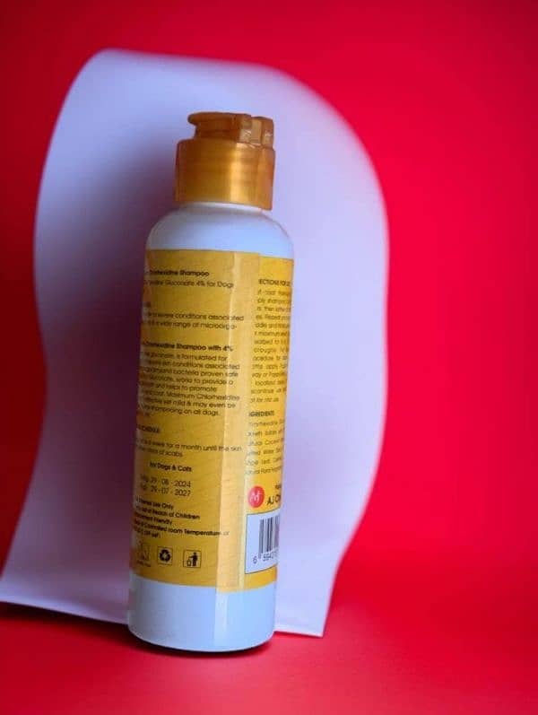 Cat and dog shampoo 1