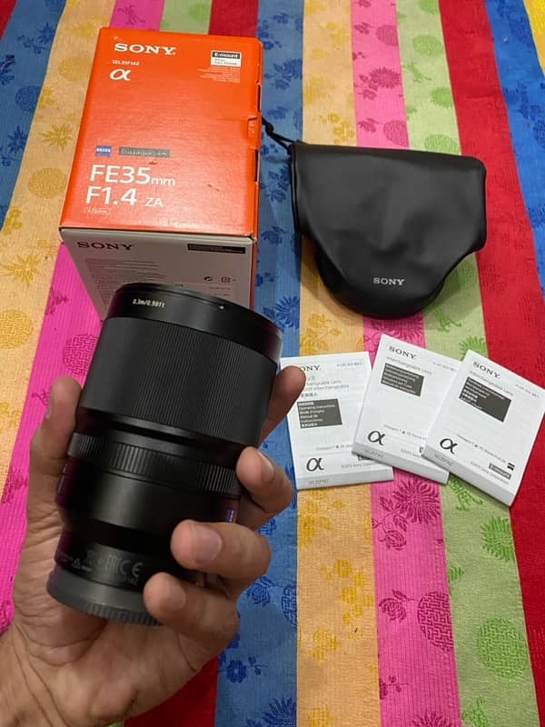 Sony 35mm 1.4 Zeiss it’s like sigma DG DN with box 5