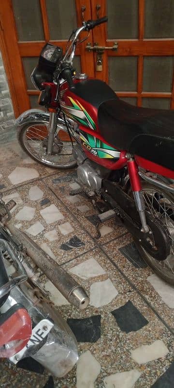03135423227 full ok bike ha koi kam ni ha tyer new ha 0