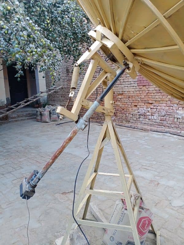 Dish Antina 8-feet 3