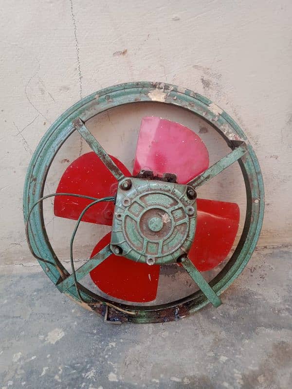 exzast fan  for sell 2500 only good condition delavery available 0