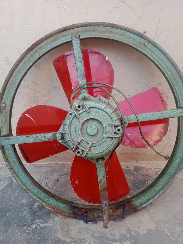 exzast fan  for sell 2500 only good condition delavery available 5