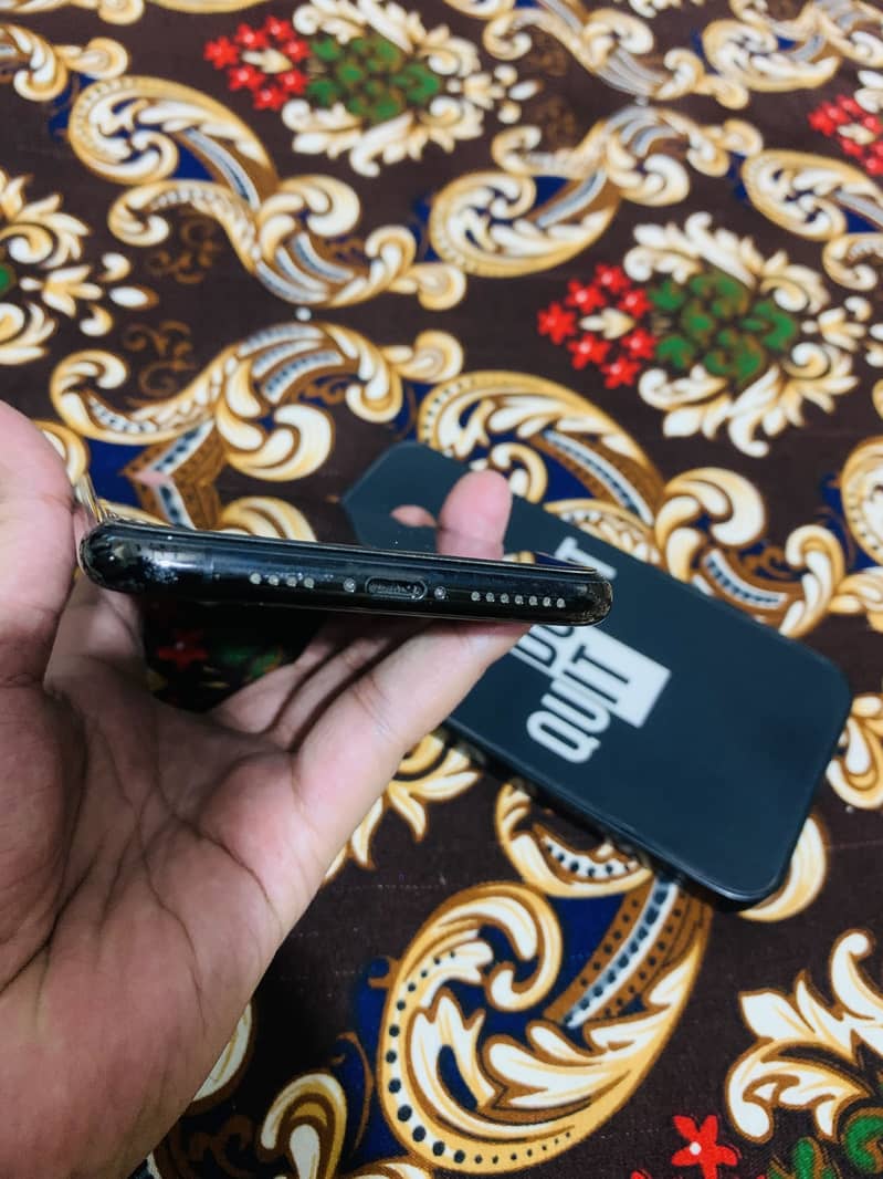 I phone 11 pro max 256 pta approved (phy+esim) 4