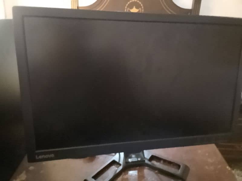i7 4th generation gaming pc with 750 ti monitor and keyboard 2