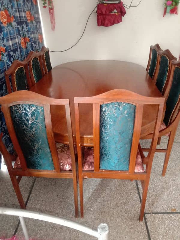 لکڑی کا بنا ہوا بہت ہی خوبصورت ڈائننگ ٹیبل 8 چیئرز  کے ساتھ 1
