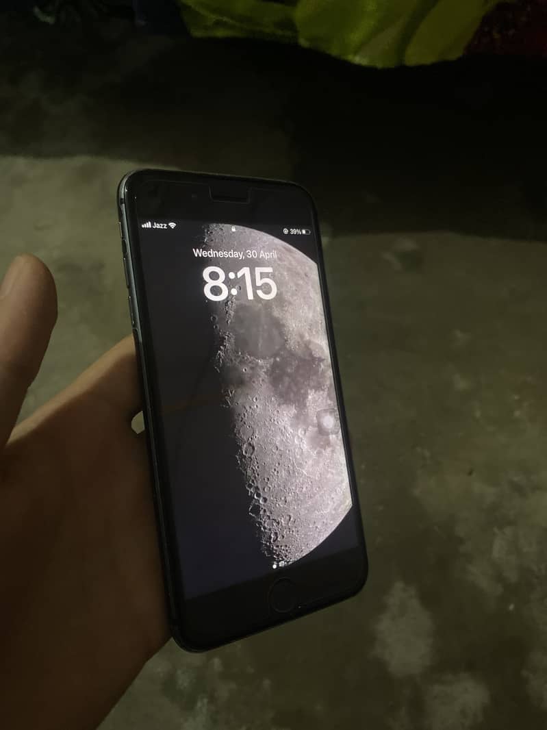 Iphone 8plus 64Gb Officially Pta approved 0