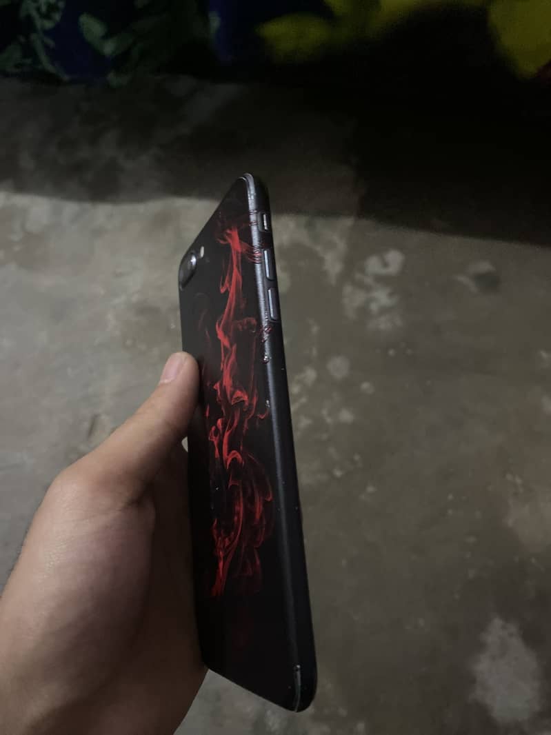 Iphone 8plus 64Gb Officially Pta approved 2