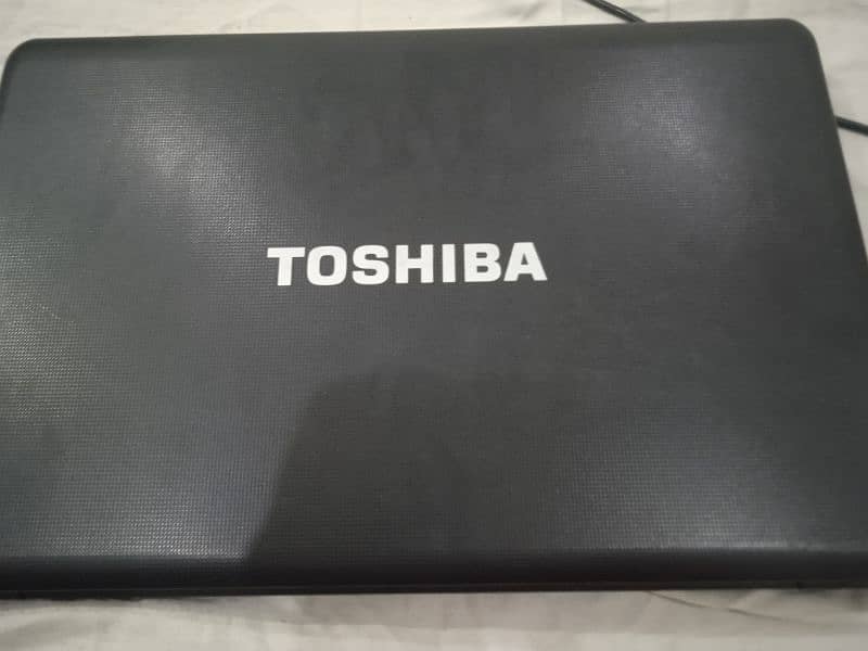 I am sale laptop whatsapp number and call 03004410261 0