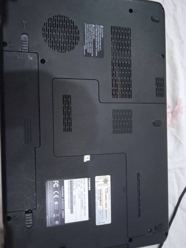 I am sale laptop whatsapp number and call 03004410261 1