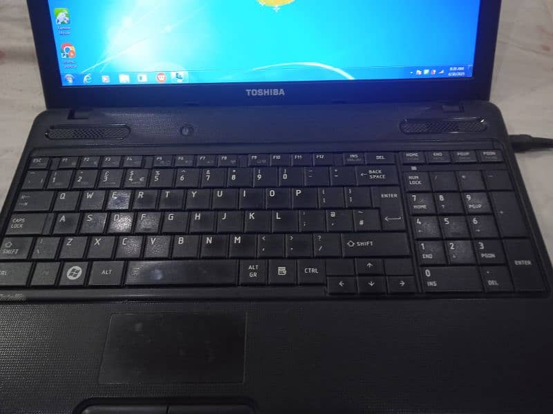I am sale laptop whatsapp number and call 03004410261 5