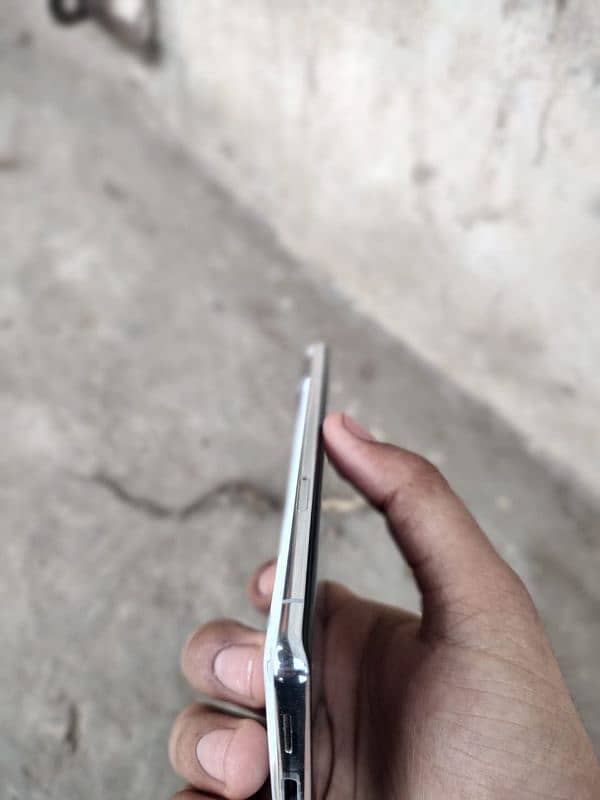Google Pixel 7 pro ( camera beast ) 3
