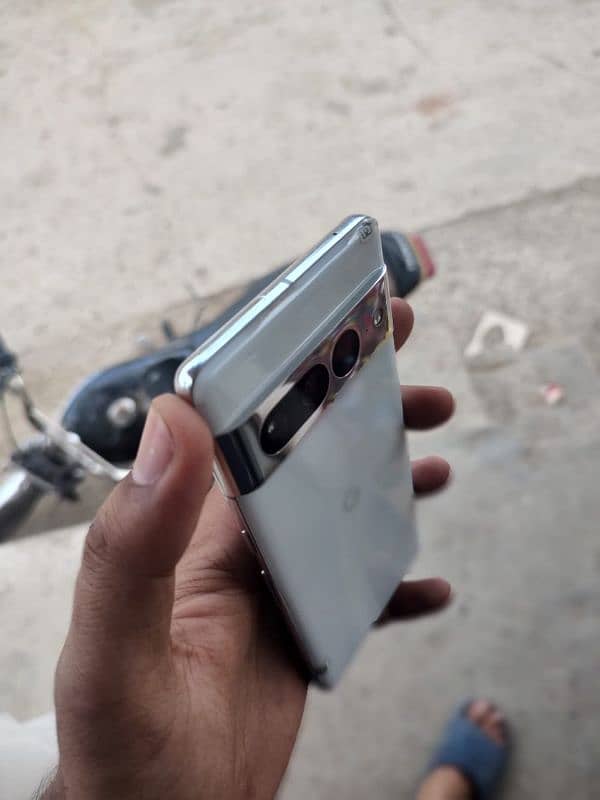 Google Pixel 7 pro ( camera beast ) 4