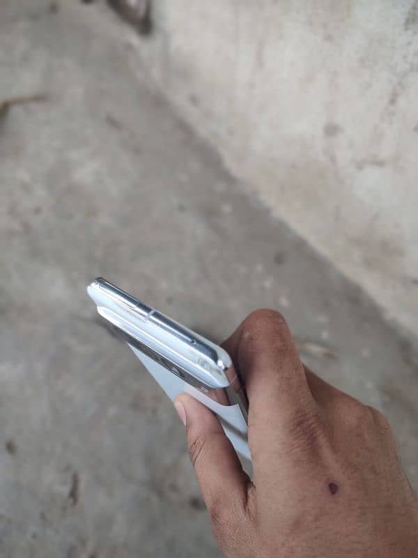 Google Pixel 7 pro ( camera beast ) 6
