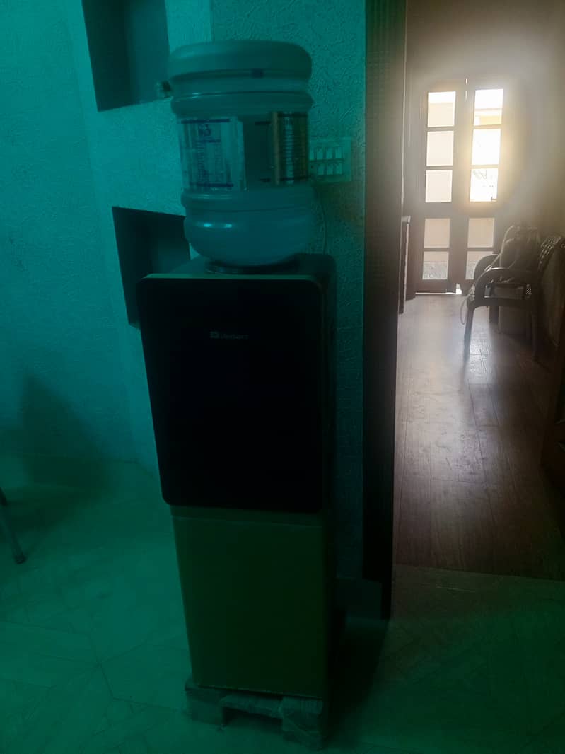 Water dispenser. With refrigrator 1