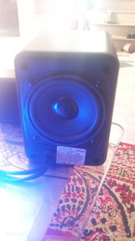 (Read Description)Brand new desktop stereo speaker2.1bass gaming wofer 4