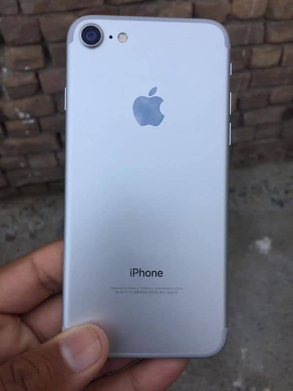 IPhone 7 32GB JV 10/10 Condetion 11k 2