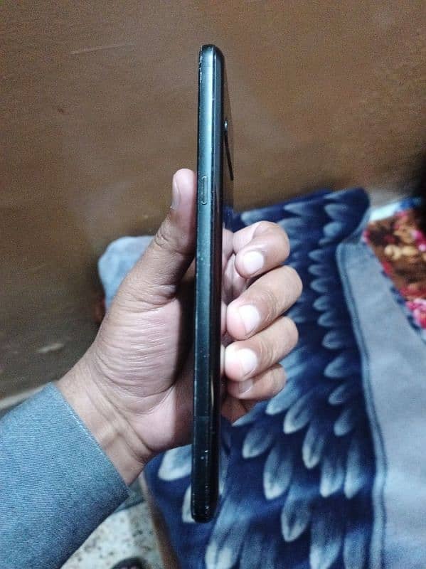 LG V60 ThinQ 5G (Non-PTA] 2