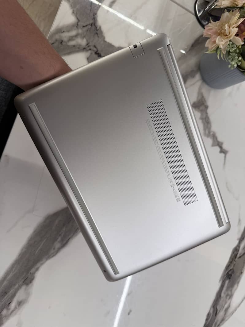 Hp laptop Core i3 7th Generation - 14 inch 2
