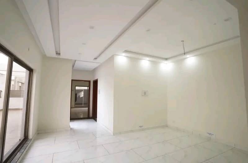 15-Marla 5-Bedroom's Luxury Brig House Available for Rent. 7