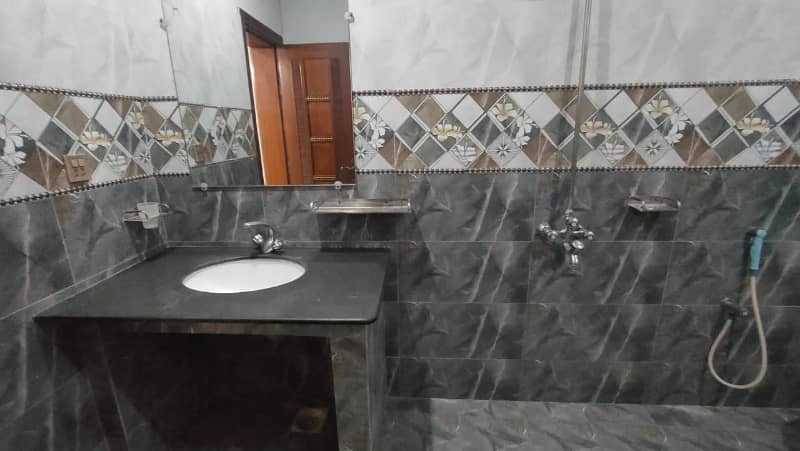 12 Marla 2nd Floor, Tile Flooring, Portion Available For Rent 4