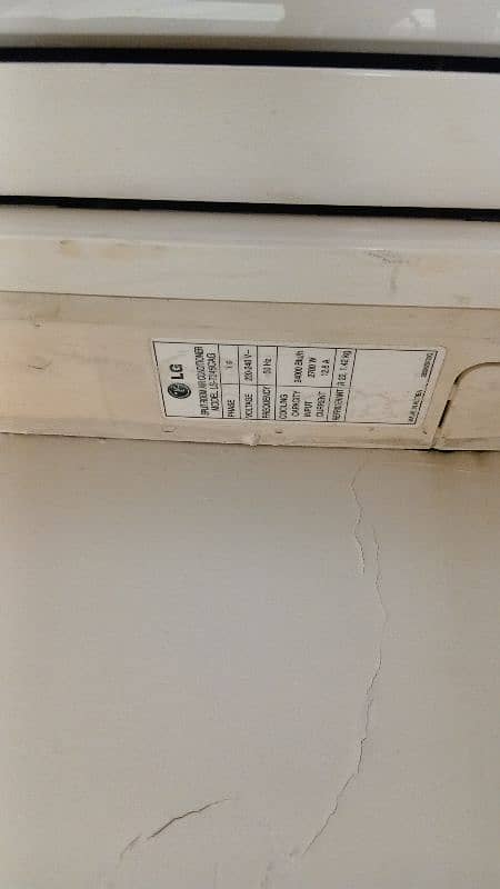 2 set- LG imported 2 ton split plasma gold Non invertor 5