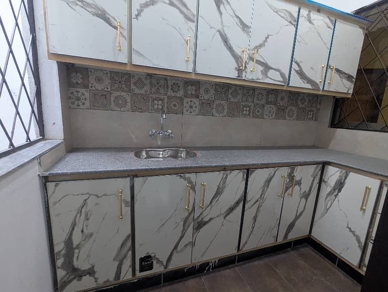 2-Bedroom Semi Commercial Apartment Available For Rent. 4