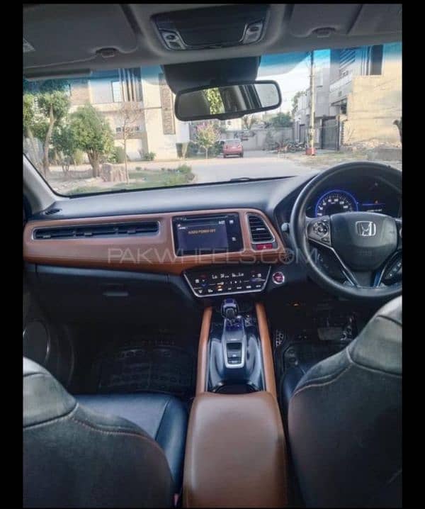 Honda Vezel 2015 3