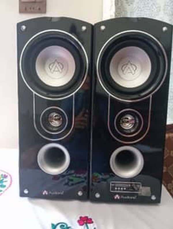 Audionic classic 5 for sale with 10 months warranty condition BrandNew 0