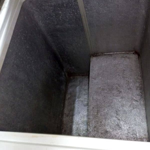 Deep freezer for sale urgent 0