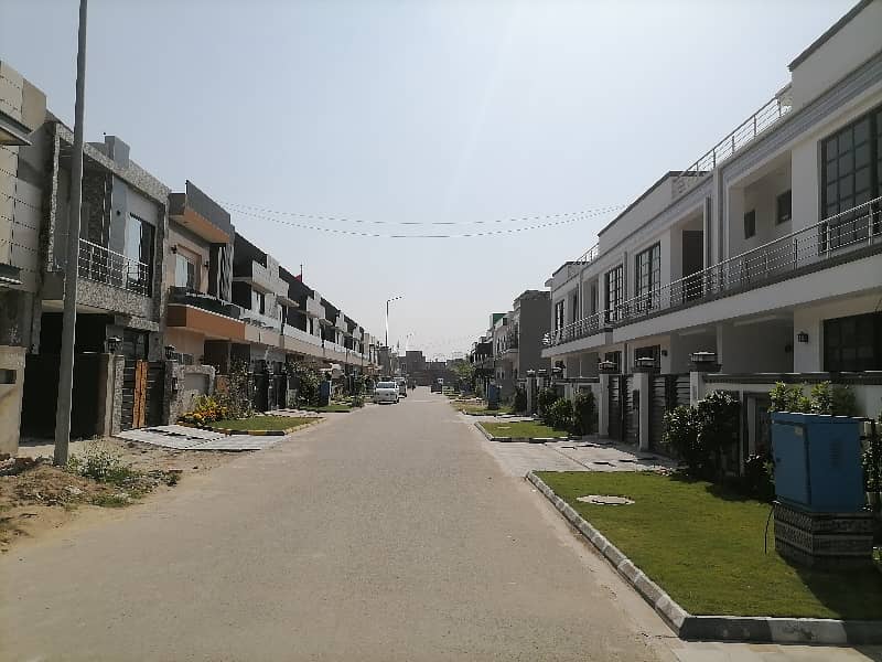 5 Marla House In Green City - Block C For sale At Good Location 5