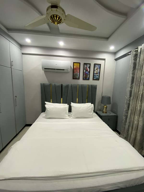 1 Bedroom VIP full furnishe flat for rent per day available in Bahia Town Lahore 5