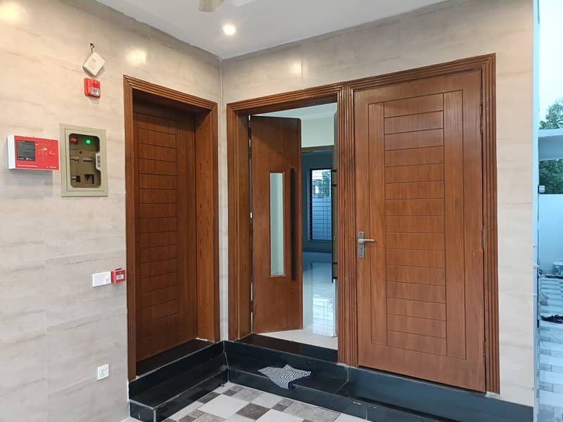5 Marla Brand New Modern Design House For Sale In DHA Phase 11 Rahbar Lahore. A+ Solid Construction House. 17
