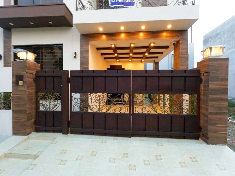 Prime Location 5 Marla House In DHA 11 Rahbar 2