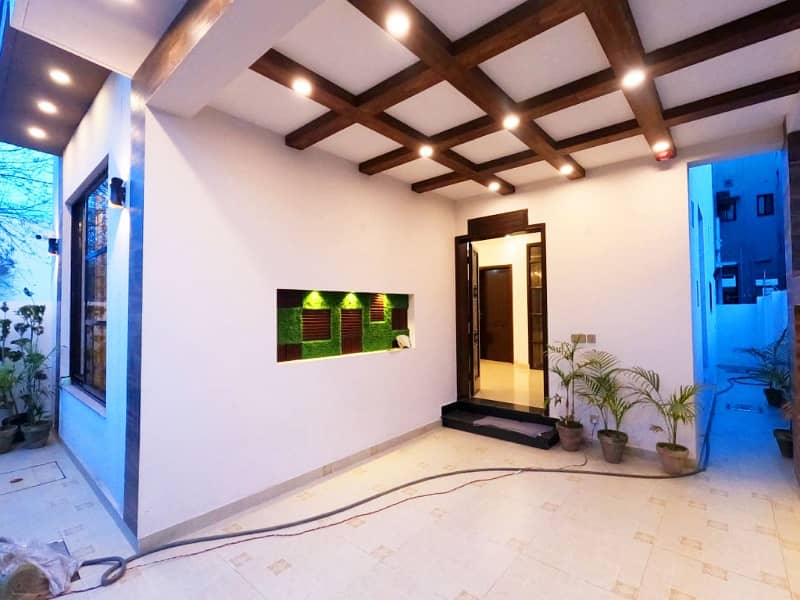 Prime Location 5 Marla House In DHA 11 Rahbar 4