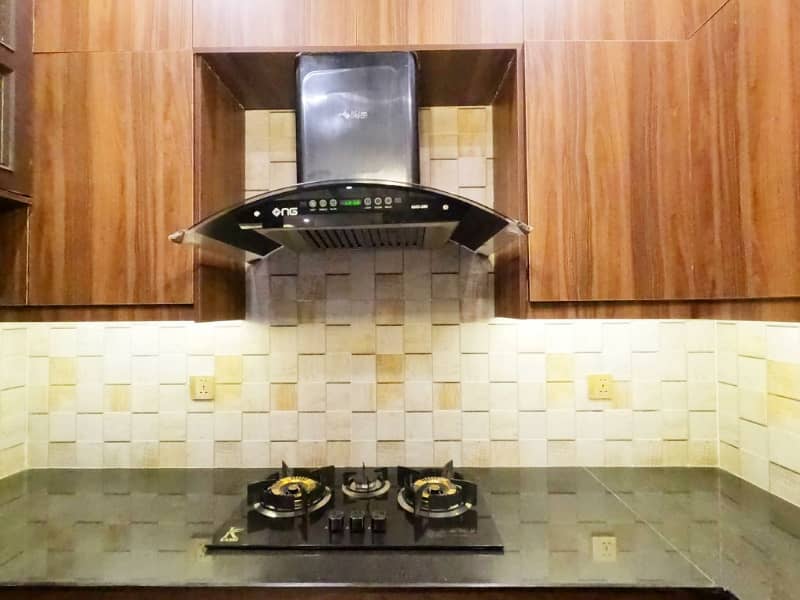 Prime Location 5 Marla House In DHA 11 Rahbar 10